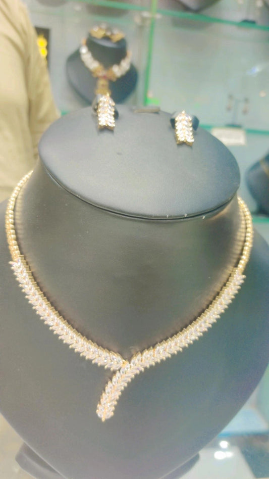 PENDENT SET