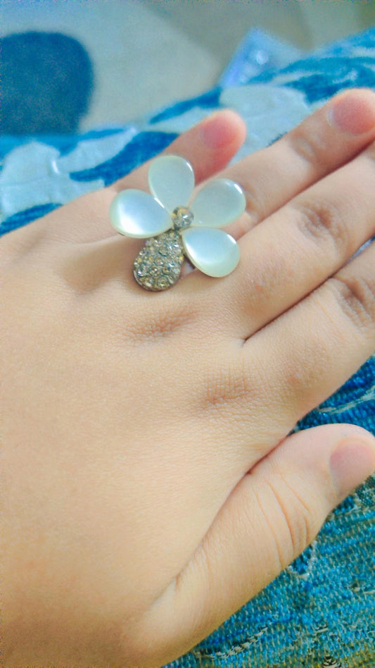 Flower ring