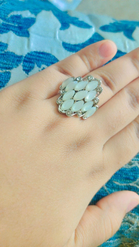 Pearls ring