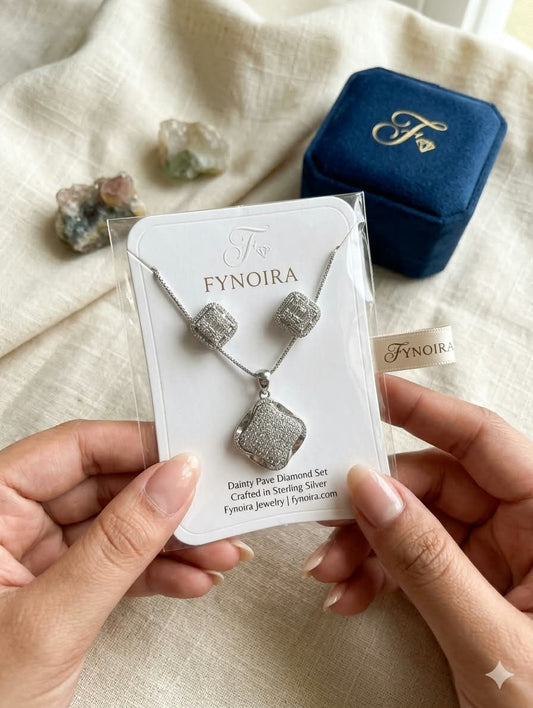 Square net pendent set