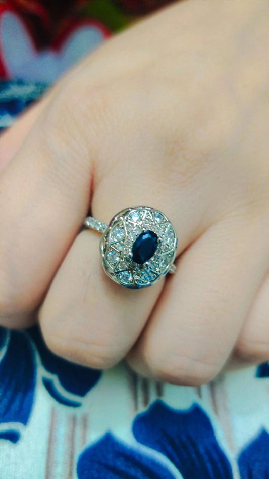 Oval stone ring