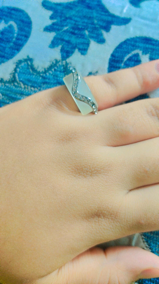 Silver stone ring
