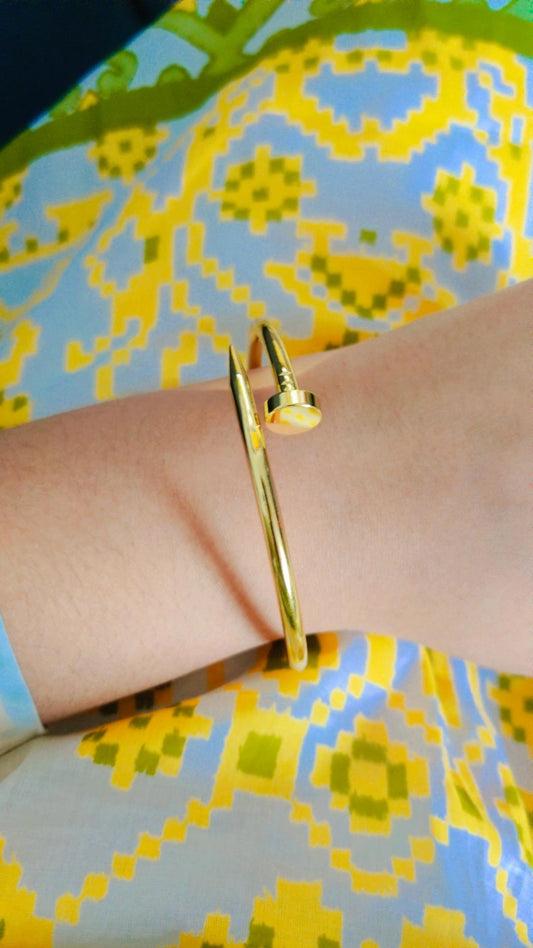 Nail cuff