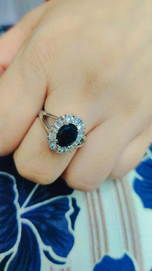 Oval stone ring